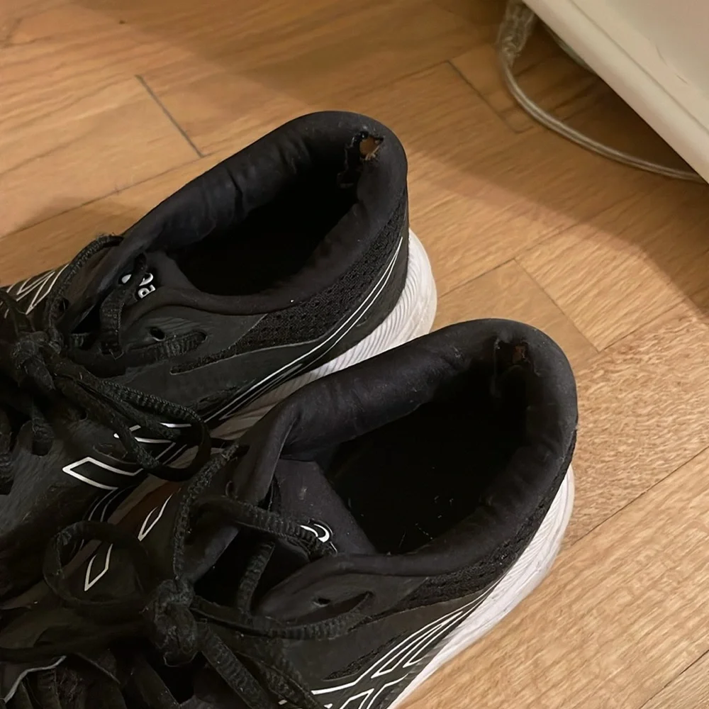 ASICS sneakers - Picture 3 of 3